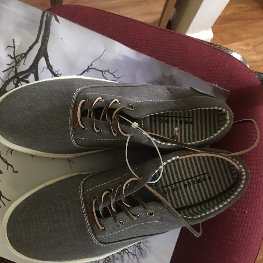 Shoe - Picture 5 of 5